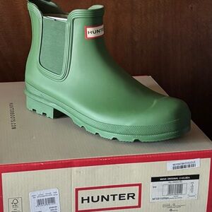 Hunter Green Men's Chelsea Boots